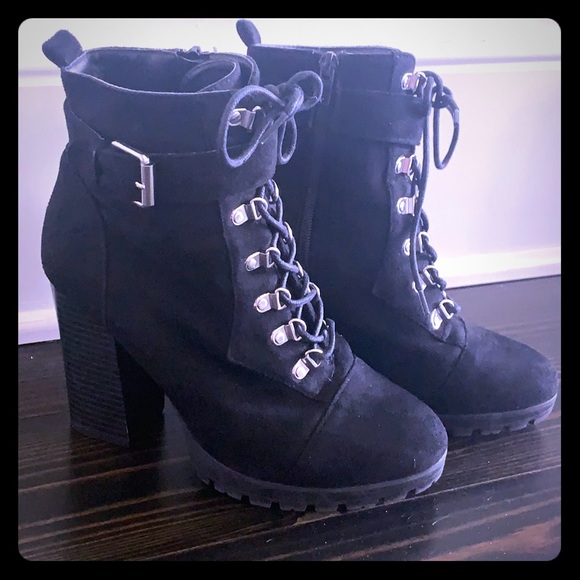 ⚠️SOLD⚠️Heeled Moto Boots - Picture 1 of 6